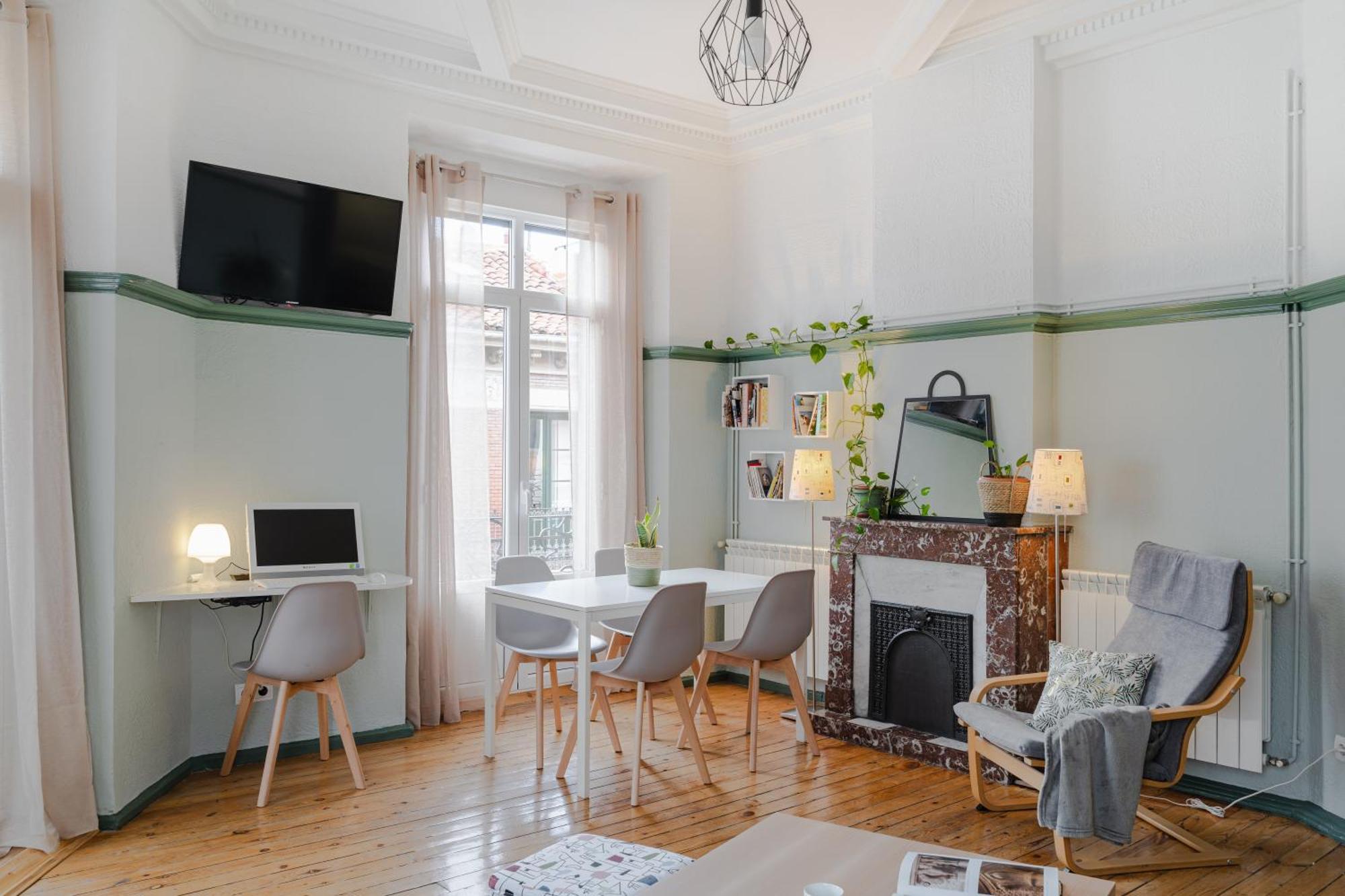 Leon Hostel Ngoại thất bức ảnh