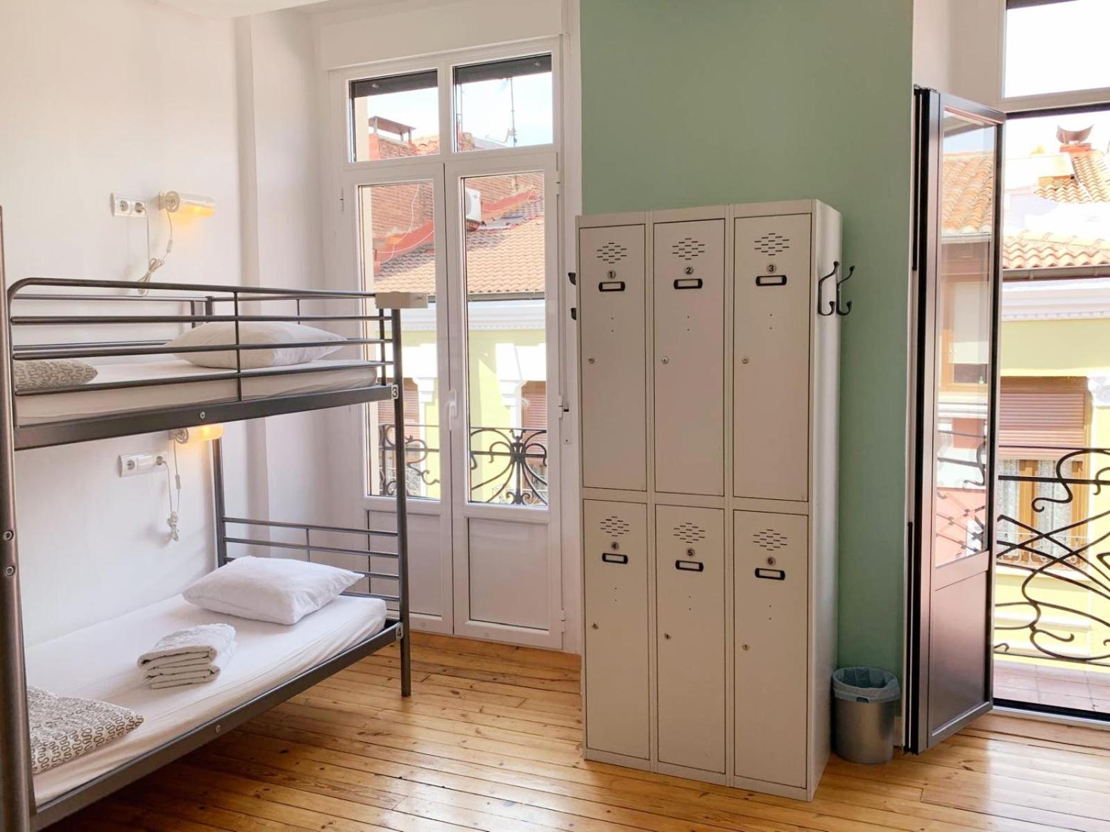 Leon Hostel Ngoại thất bức ảnh