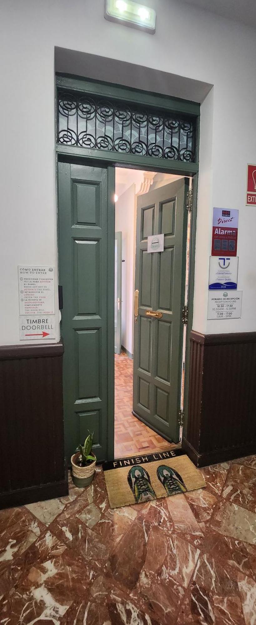 Leon Hostel Ngoại thất bức ảnh